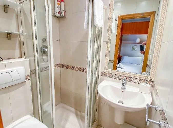 Turisticas Ayuntamiento 3* 圣塞瓦斯蒂安